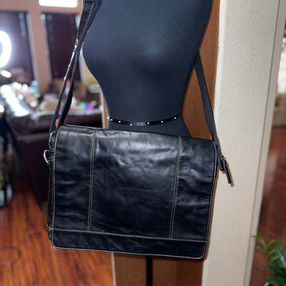 Jack Georges Voyager Full Size Black Leather Messenger Bag #7315